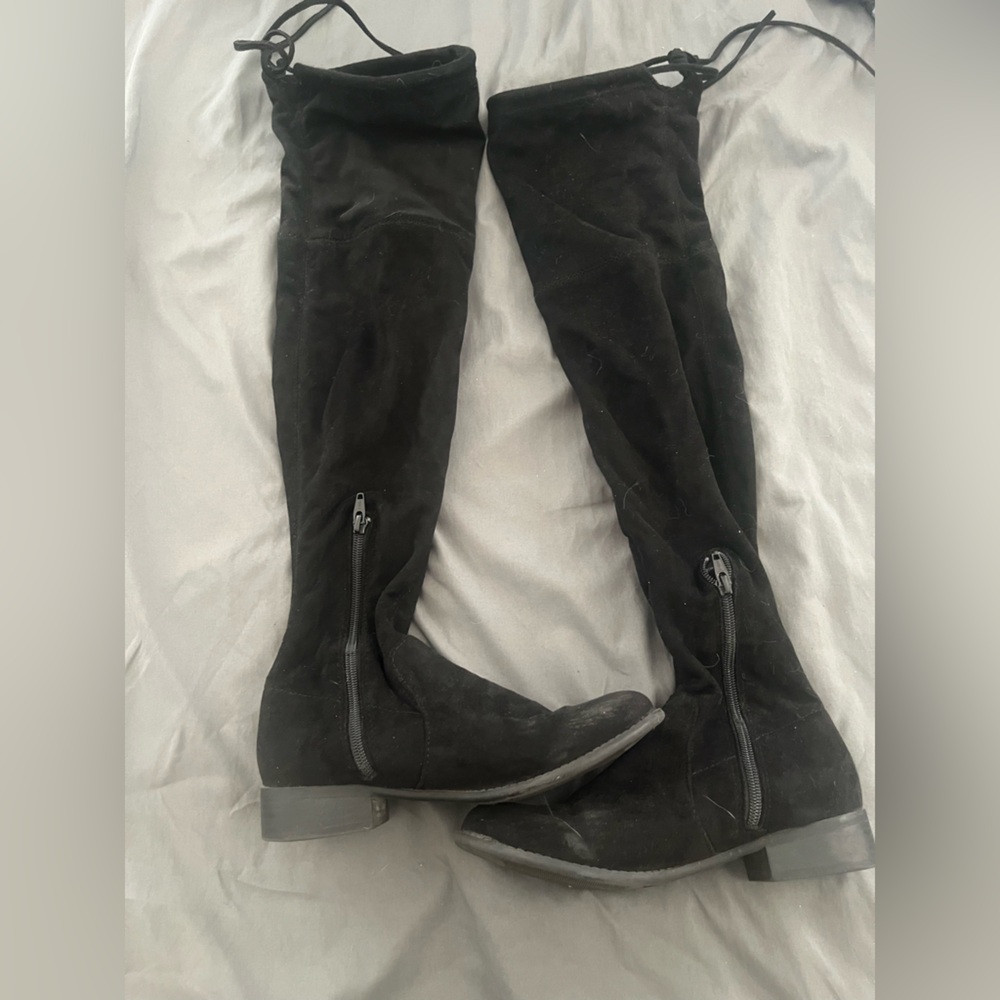 Black Knee-High Boots with Side Zipper